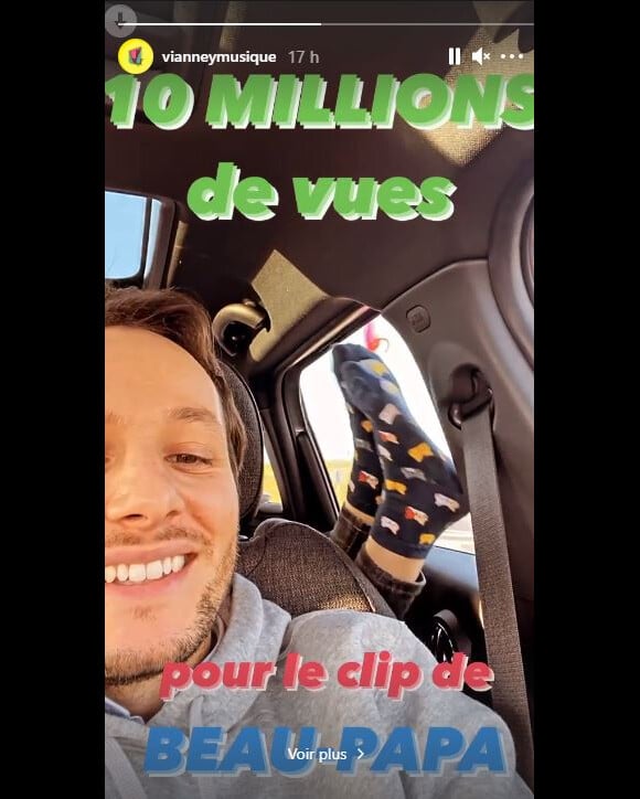 Vianney a célébré les 10 millions de vues de son clip "Beau papa" avec sa belle-fille sur Instagram le 26 décembre 2020.