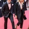 Niels Schneider et sa compagne Virginie Efira - Montée des marches du film "Hors Normes" pour la clôture du 72e Festival International du Film de Cannes. Le 25 mai 2019. © Jacovides-Moreau / Bestimage