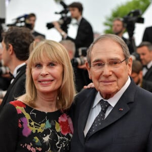 Robert Hossein et sa femme Candice Patou lors de la montée des marches du film " Burning " lors du 71ème Festival International du Film de Cannes. Le 16 mai 2018 © Giancarlo Gorassini / Bestimage 