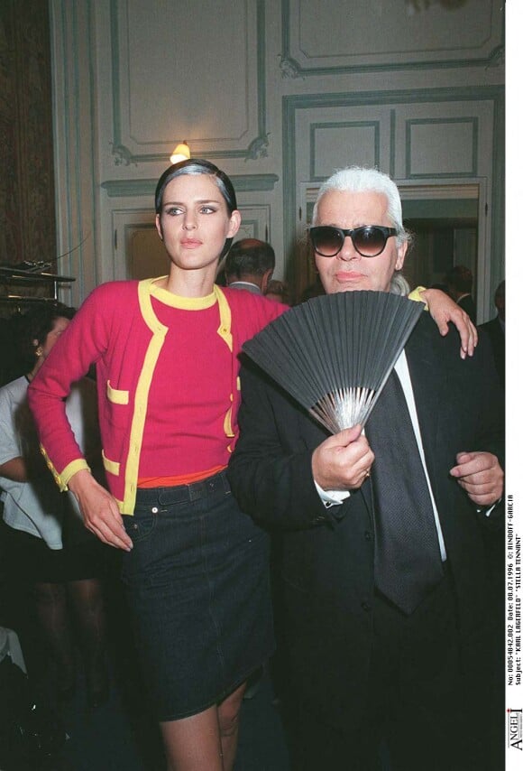 Karl Lagerfeld et Stella Tennant à Paris en 1996.