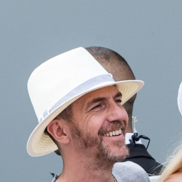 Calogero et sa compagne Marie Bastide - People dans les tribunes lors de la finale messieurs des internationaux de France de tennis de Roland Garros 2019 à Paris. Le 9 juin 2019. © Jacovides-Moreau/Bestimage