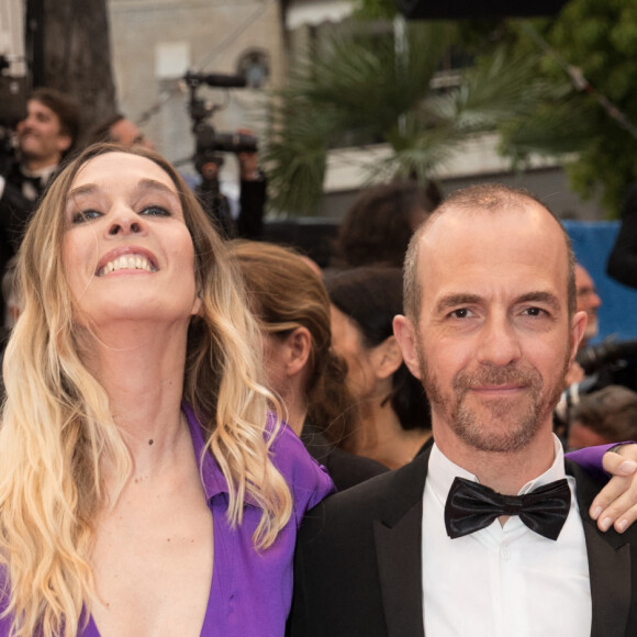 Calogero et sa compagne Marie Bastide - Montée des marches du film "Douleur et Gloire" lors du 72e Festival International du Film de Cannes. Le 17 mai 2019. © Jacovides-Moreau / Bestimage