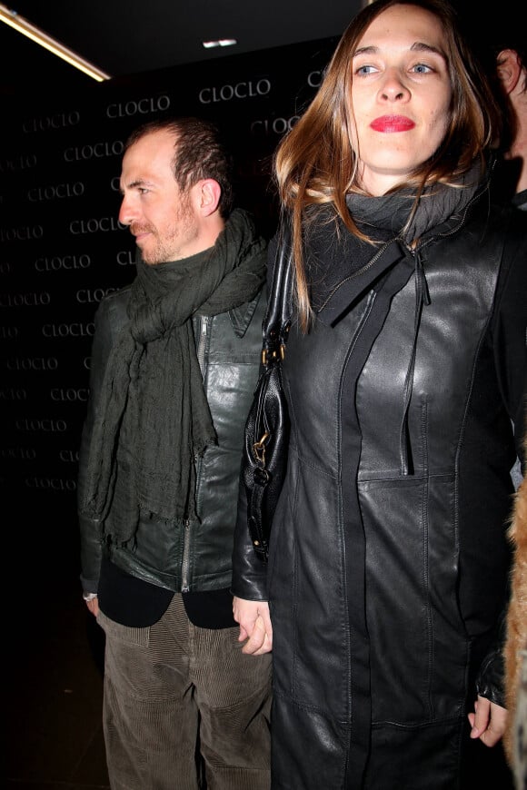 Calogero et sa compagne Marie Bastide - Avant-première du film "Cloclo", de Florent Emilio Siri, au cinéma Gaumont Marignan. Le 5 février 2012.