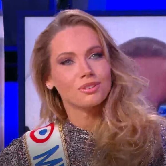 Amandine Petit dans "Touche pas à mon poste" le 7 janvier 2021