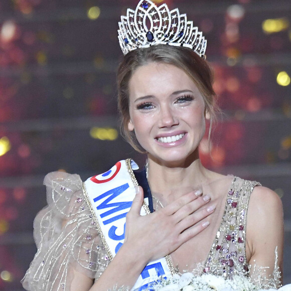 Miss Normandie : Amandine Petit gagnante de Miss France 2021.