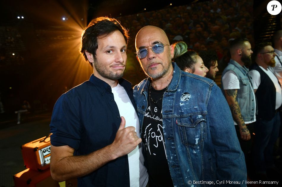 Exclusif - Pascal Obispo et Vianney - Backstage artistes - Direct de l'émission "Tous ensemble pour la musique" pour la fête de la musique 2020 à l'AccorHotels Arena à Paris le 19 juin 2020. © Cyril Moreau / Veeren Ramsamy / Bestimage