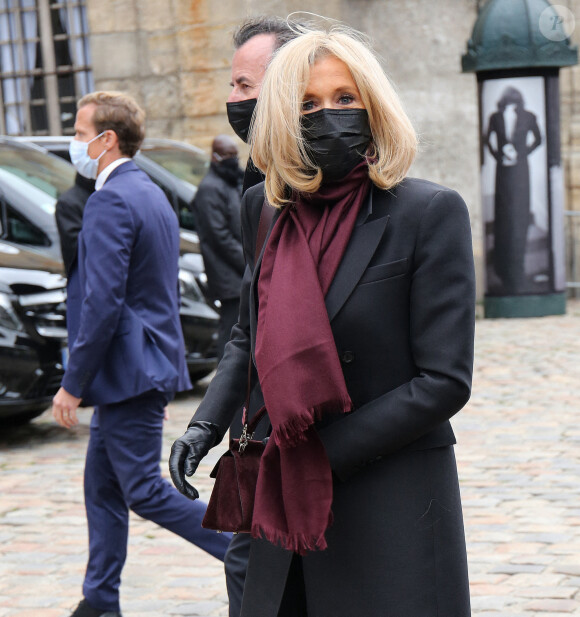 Brigitte Macron - Arrivées aux obsèques de Juliette Gréco en l'église Saint-Germain-des-Prés. Le 5 octobre 2020 © Jacovides-Moreau / Bestimage 