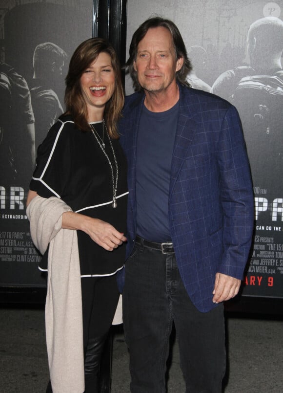 Kevin Sorbo et sa femme Sam Sorbo à la première du film "Le 15:17 pour Paris" au Warner Bros à Burbank, le 5 février 2018.