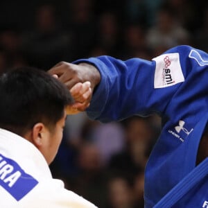 Teddy Riner subit sa première défaite depuis 154 combats contre le japonais Kageura Kokoro lors du Paris Grand Slam Judo 2020 à l'Accord Hotels Arena à Paris, France, le 9 février 2020. © Gwendoline Le Goff/Panoramic/Bestimage 