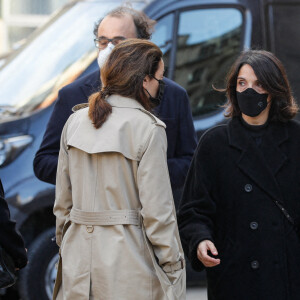 Florence Foresti - Obsèques du producteur Cyril Colbeau-Justin en la basilique Saint-Clotilde , Paris 7 ème pendant l'épidémie de Coronavirus Covid-19 le 12 novembre 2020. © Agence / Bestimage