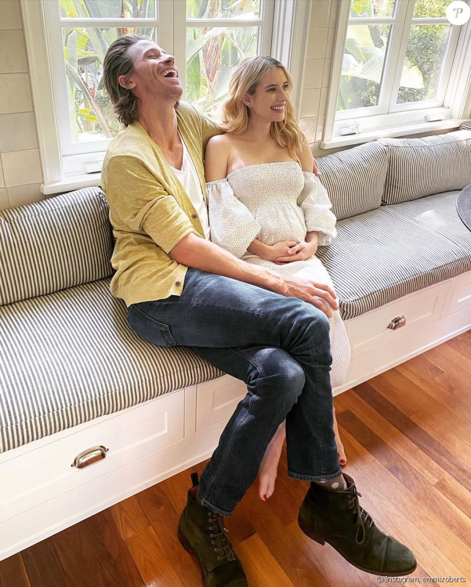 Emma Roberts (enceinte) et Garrett Hedlund sur Instagram.