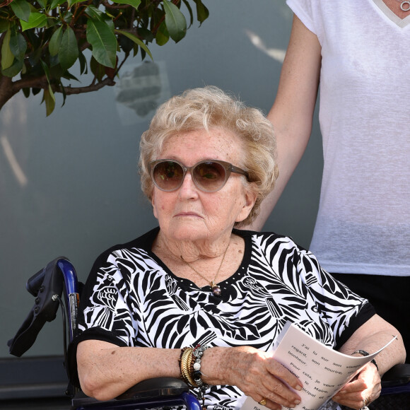 Inauguration de la rue Jacques et Bernadette Chirac, par la femme de l'ancien président de la République, Bernadette Chirac (en fauteuil roulant) et sa fille Claude, à Brive-la-Gaillarde. Le 8 juin 2018.