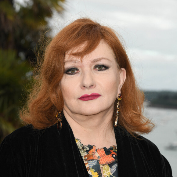 Semi-exclusif - Catherine Jacob lors de l'inauguration de l'hôtel Barrière Le Grand Hôtel Dinard, après cinq mois de rénovation, à Dinard, France, le 15 juin 2019. L'établissement, propriété du groupe Barrière, a rouvert ses portes le 12 avril. Rénovation des cuisines, décoration, mobilier et espace bien-être repensés. L'hôtel 5 étoiles, construit en 1858, passe de 89 à 86 chambres pour créer une suite supplémentaire et deux suites juniors avec portes communicantes. Toutes ont été refaites du sol au plafond. © Coadic Guirec/Bestimage 