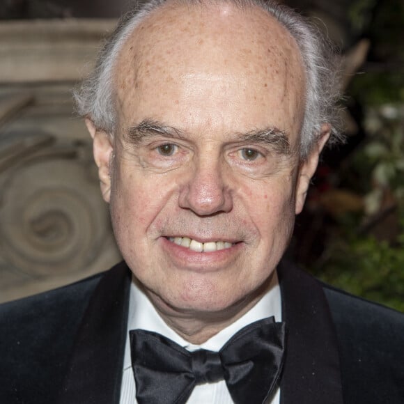 Frédéric Mitterrand - Dîner du 40ème Gala de Charité AROP (Association pour le Rayonnement de l'Opéra de Paris) à l'Opera Garnier à Paris le 27 février 2020. © Pierre Perusseau/Bestimage