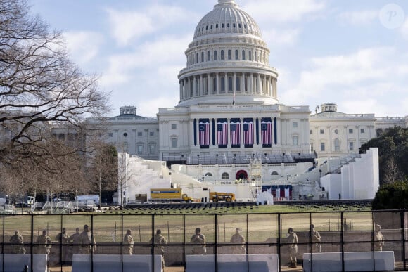 La Garde nationale protège le Capitole pendant le vote de la procédure de destitution du président des Etats-Unis D. Trump à Washington, le 13 janvier 2021. 