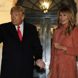 Le président américain Donald Trump et sa femme la première dame Melania Trump reçoivent des enfants pour Halloween à La Maison Blanche à Washington