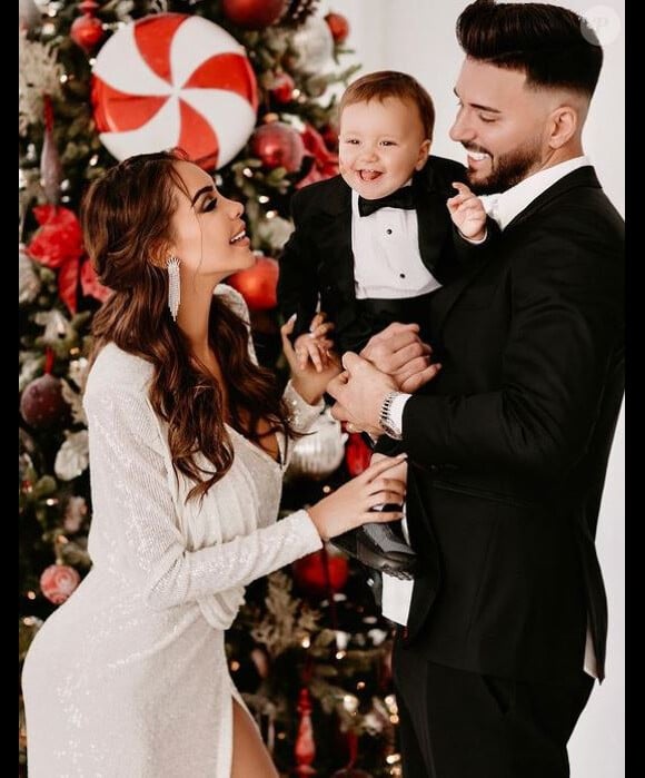 Nabilla Benattia et Thomas Vergara avec Milann à Noël, décembre 2020