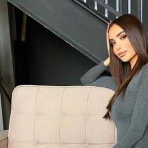 Nabilla Benattia pose sur Instagram, octobre 2020