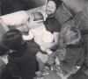 Romain Grosjean avec ses trois enfants, Sacha, Simon et Camille. Photo publiée sur Instagram par sa femme Marion Jollès-Grosjean.