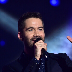 Exclusif - Emmanuel Moire - Scène - Enregistrement de l'émission "Tout le monde chante contre le cancer...10 ans" au Zénith à Paris, qui sera diffusée sur W9 le 16 décembre. Le 1er décembre 2015 © Gorassini-Guizard / Bestimage