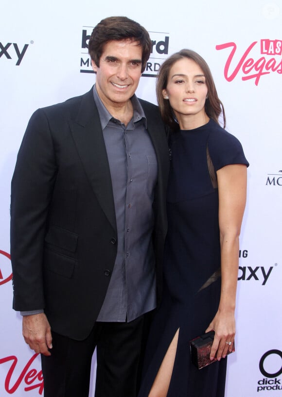 David Copperfield et sa compagne Chloe Gosselin - Soirée "Billboard Music Awards" à Las Vegas le 17 mai 2015.