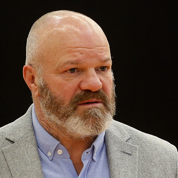 Le chef Philippe Etchebest fait le tour du salon "Exp'Hotel" à Bordeaux le 20 novembre 2017. Il animera de nombreux ateliers, conférences et cours de cuisines en public. © Patrick Bernard/ Bestimage