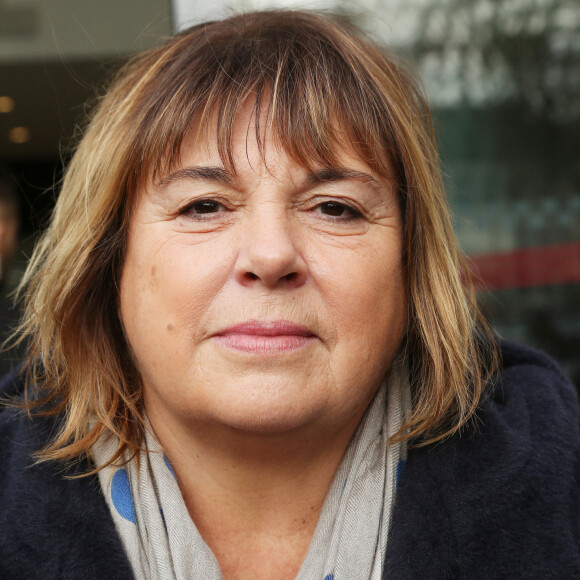 Exclusif - Michèle Bernier quitte les studios RTL à Paris. © Jonathan Rebboah / Panoramic / Bestimage