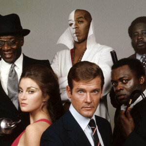 Julius Harris, Jane Seymour, Geoffrey Holder, Roger Moore, Yaphet Kotto et Earl Jolly Brown pour le film James Bond "Vivre et laisser mourir" (1973).