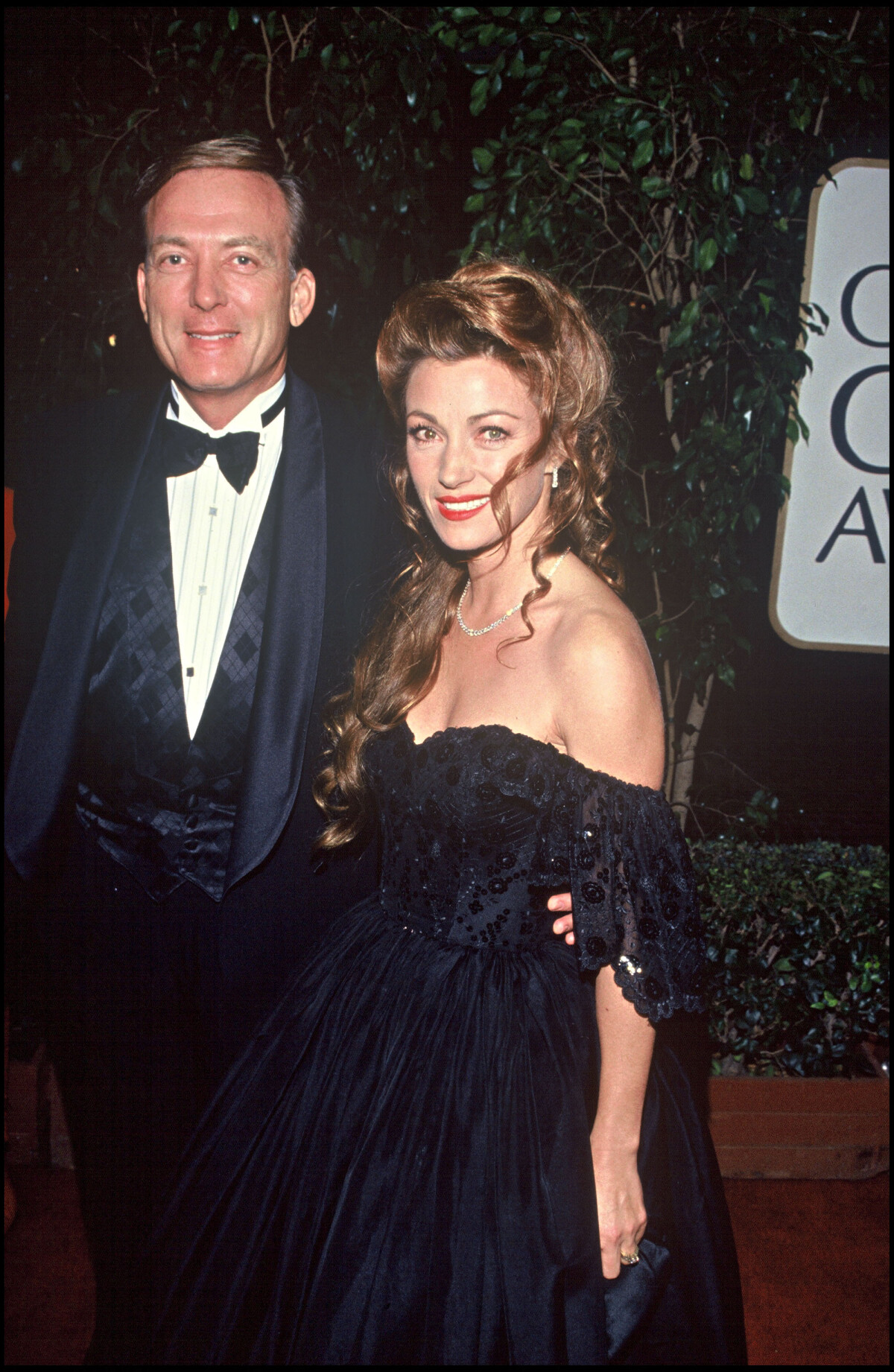 photo-jane-seymour-et-son-mari-aux-golden-globes-en-1995-purepeople