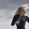 Exclusif - Pamela Anderson sur le tournage d'une publicité pour Ultra Tunes TV sur la plage de Gold Coast sur la côte est de l'Australie, le 26 novembre 2019.