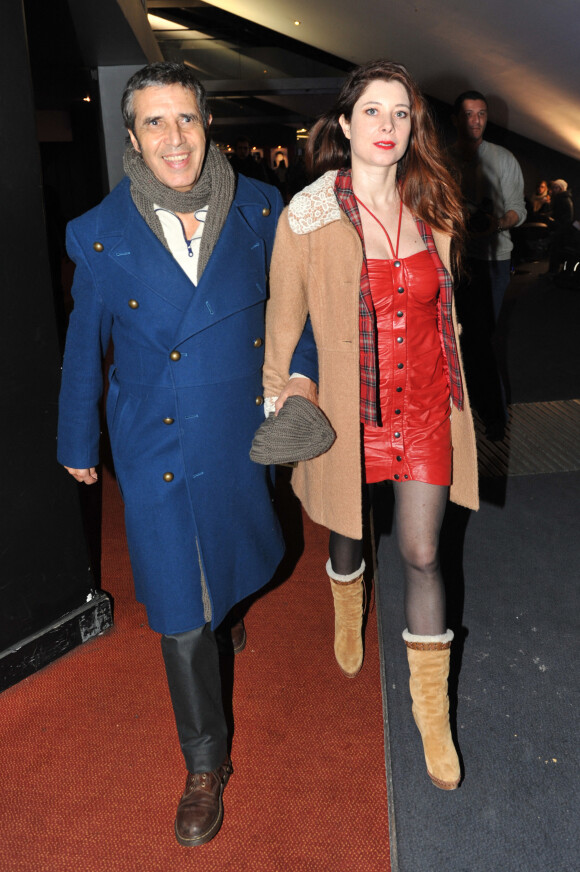 Julien Clerc et sa femme Helene Gremillon arrivent a la premiere de 'Arretez moi' a Paris le 6 Fevrier 2013. 