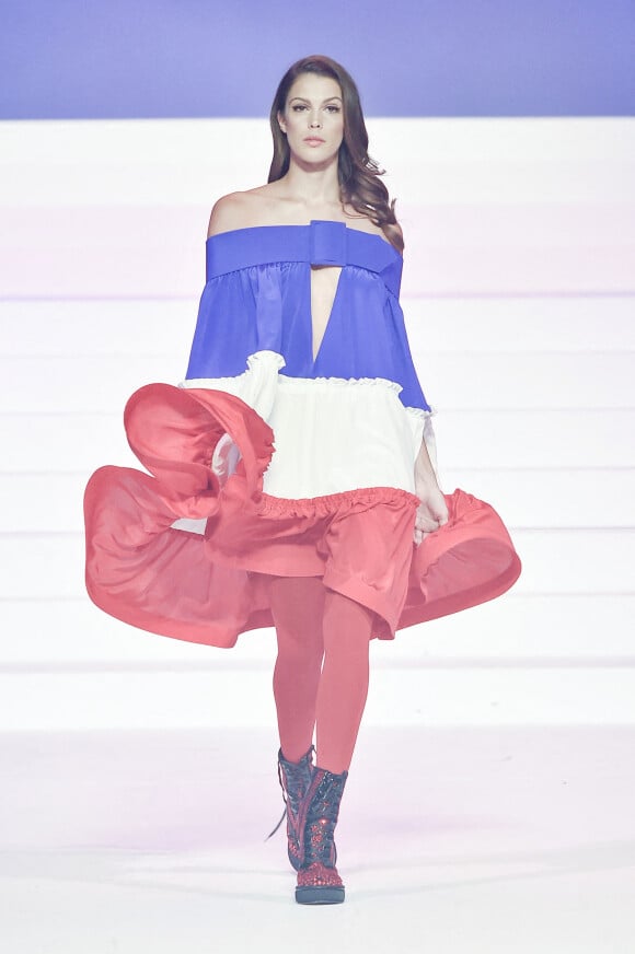 Iris Mittenaere - Défilé de mode Haute-Couture printemps-été 2020 "Jean Paul Gaultier" à Paris. Le 22 janvier 2020 