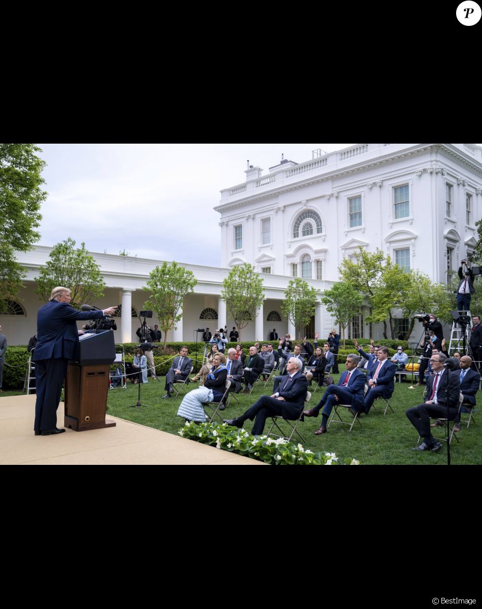 Le président Donald Trump donne une conférence de presse sur le coronavirus dans le Rose Garden à Washington, le 14 avril 2020.