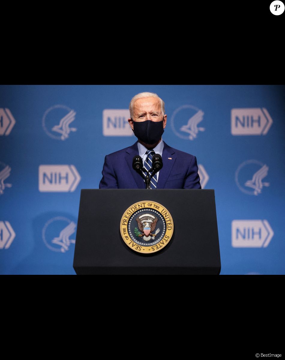 Le président américain Joe Biden visite l'Institut National de Santé à Bethesda, Maryland, Etats-Unis, le 11 février 2021.