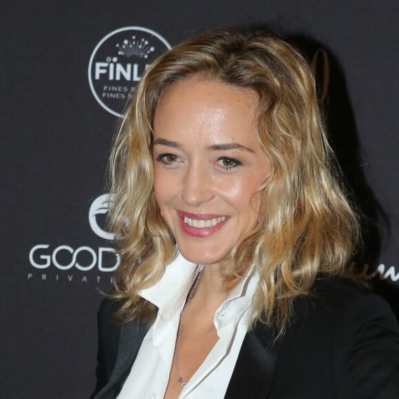 Hélène de Fougerolles au photocall de la 11ème cérémonie des Globes de Cristal au Lido à Paris le 30 janvier 2017. © CVS / Bestimage