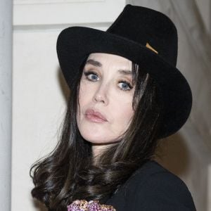 Isabelle Adjani à la Galerie de Bijoux du Musée des Arts Décoratifs de Paris. © Julio Piatti/Bestimage