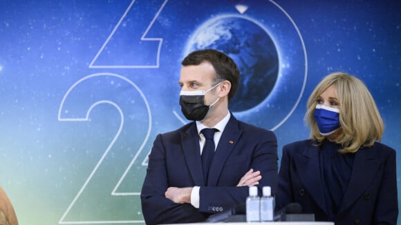Brigitte et Emmanuel Macron, couple assorti pour l'exploit de "Perseverance"