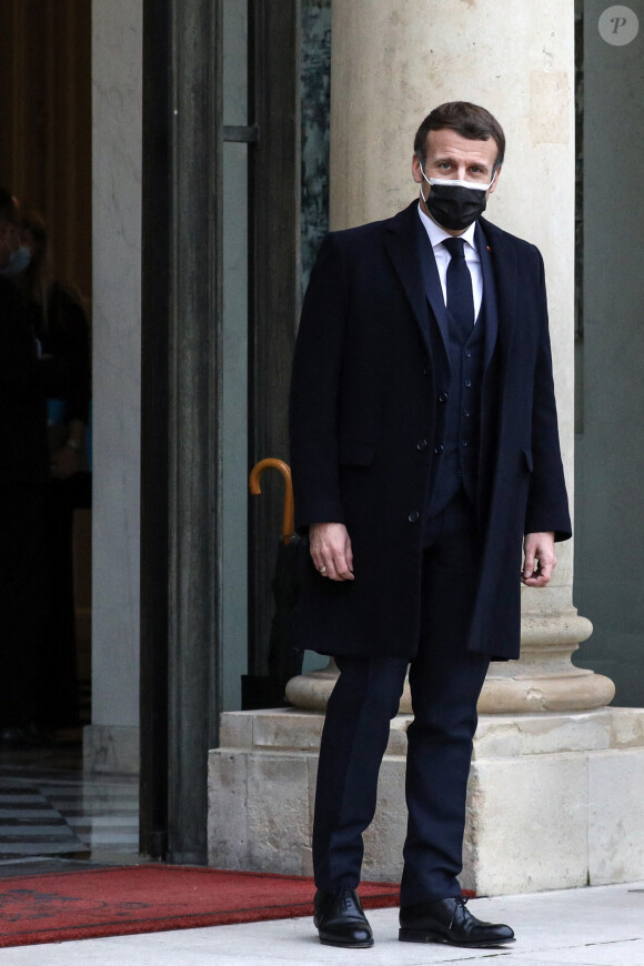Le président de la république, Emmanuel Macron reçoit le premier ministre du Portugal pour un déjeuner de travail au palais de l'Elyséeà Paris. Le 16 décembre 2020. © Stéphane Lemouton / Bestimage 