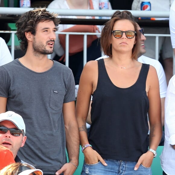 Laure Manaudou et son compagnon Jérémy Frérot (du groupe Fréro Delavega) - People dans les tribunes lors de la finale des Internationaux de tennis de Roland-Garros à Paris, le 7 juin 2015.