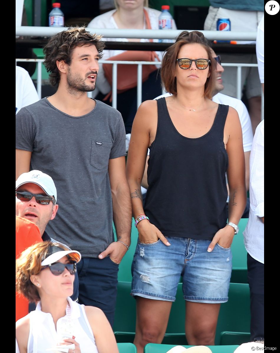 Laure Manaudou et son compagnon Jérémy Frérot (du groupe Fréro Delavega) - People dans les tribunes lors de la finale des Internationaux de tennis de Roland-Garros à Paris, le 7 juin 2015.