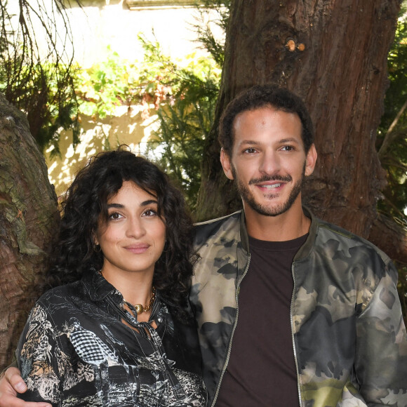 Camélia Jordana et Vincent Dedienne - Photocall du film "Parents d'Élève" - Festival du film Francophone d'Angoulême 2020 le 29 Août 2020. © Guirec Coadic / Bestimage