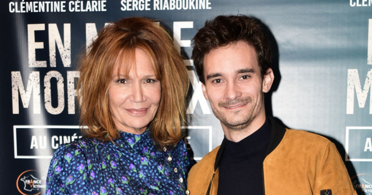 Compagnon Clémentine Célarié Et Ses Fils Clémentine Célarié, Juan-Carlos Ruiz - Avant-première du film En Mille