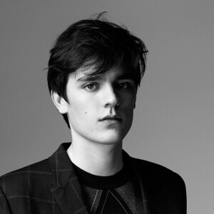 Alain-Fabien Delon pose pour la nouvelle campagne printemps/été 2016 de Dior Hommes.