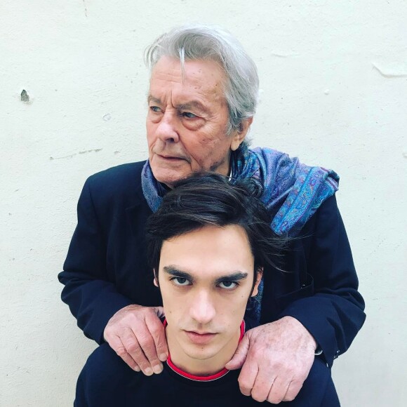 Alain-Fabien Delon avec son père Alain Delon le 31 octobre 2017.