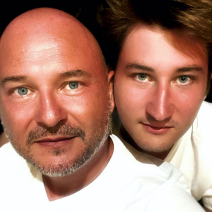 Cauet pose avec son fils Valmont sur Instagram, 18 août 2020