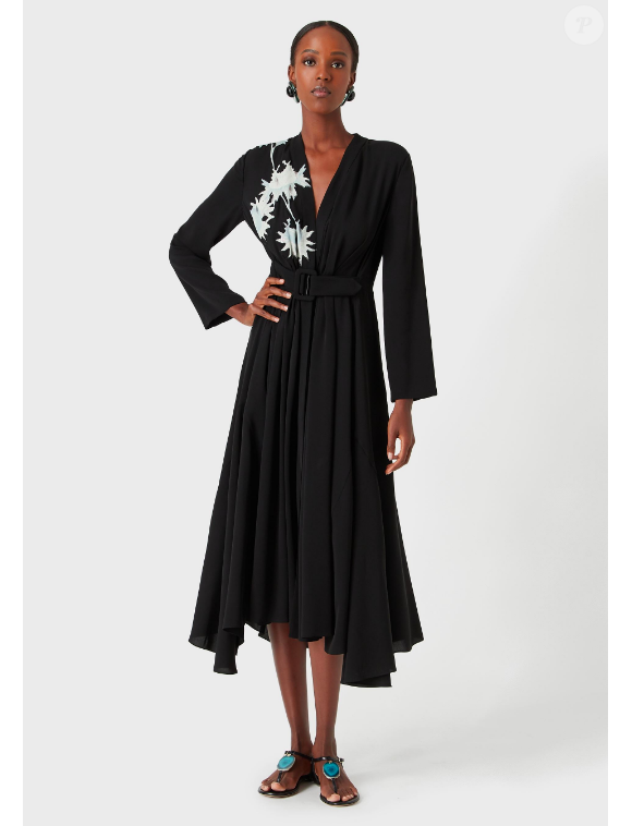 La robe Armani portée par Meghan Markle pour son interview avec Oprah Winfrey, qui sera diffusée le 7 mars 2021 sur CBS.