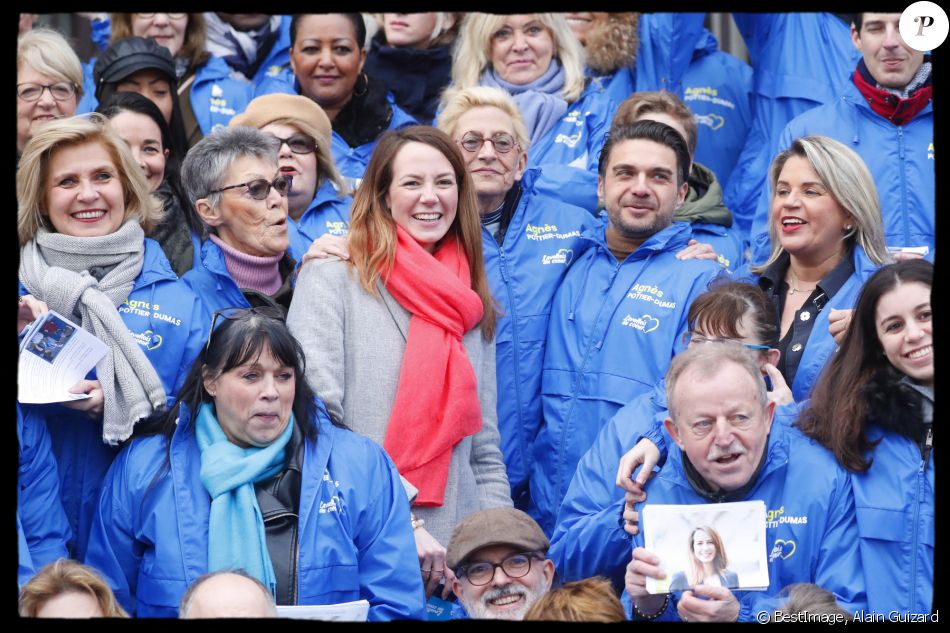 Isabelle Balkany, Agnès Pottier Dumas, David Xavier Weiss - Agnès Pottier Dumas lance sa campagne pour les élections municipales. Levallois, Place de la République, le 12 janvier 2020. © Alain Guizard /Bestimage