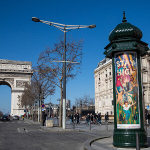 Exclusif - Mika et neuf autres artistes redonnent des couleurs à Paris. Le 28 février 2021. ©Cyril Moreau / Bestimage
