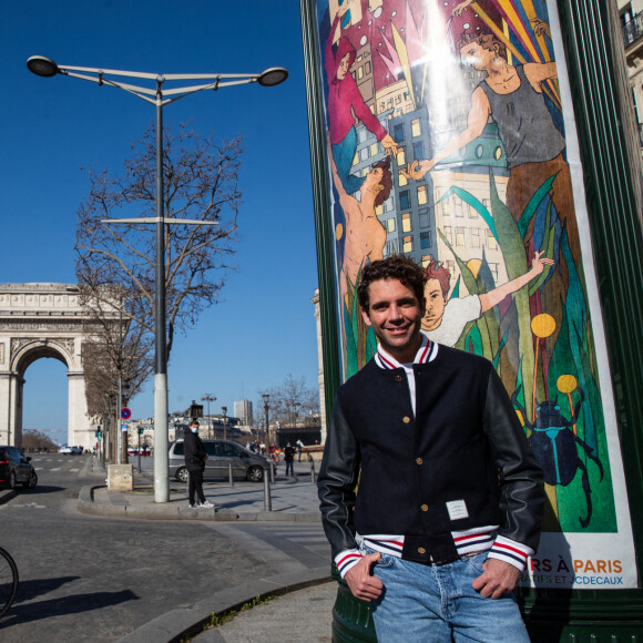 Exclusif - Mika et neuf autres artistes redonnent des couleurs à Paris. Le 28 février 2021. ©Cyril Moreau / Bestimage