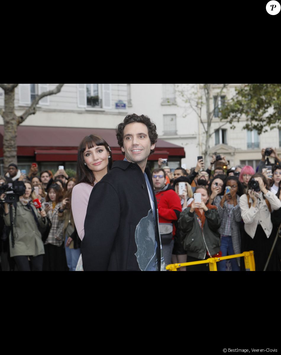 Mika et sa soeur Paloma Penniman arrivent au défilé Valentino, lors de la Fashion Week de Paris. Le 29 septembre 2019. © Veeren-Clovis/Bestimage